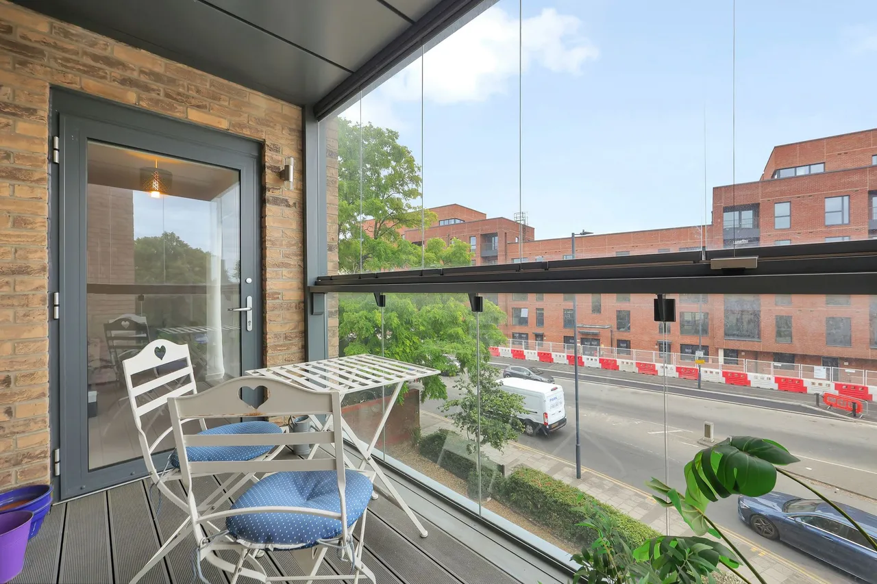 Neasden Lane, London, NW10, photo 5