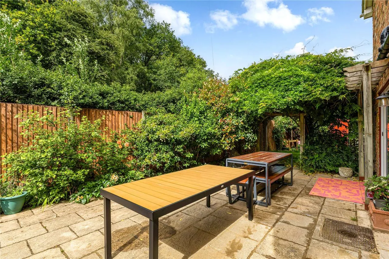 Crown Road, Virginia Water, GU25, photo 14