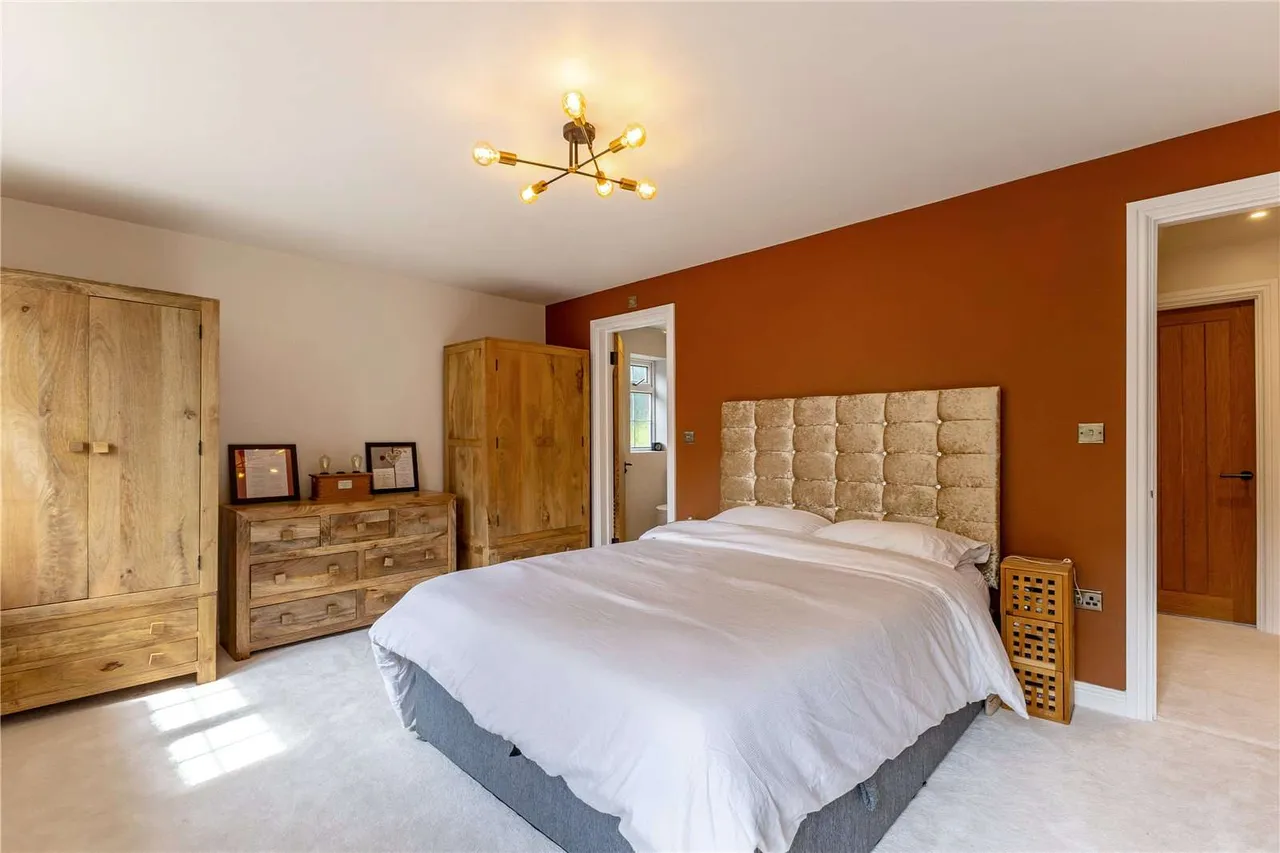 Crown Road, Virginia Water, GU25, photo 8