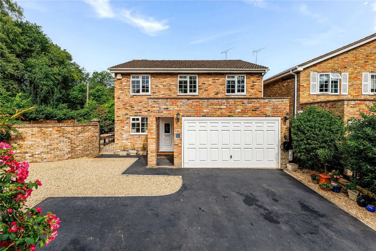 4 bed house for sale, Crown Road, Virginia Water, GU25