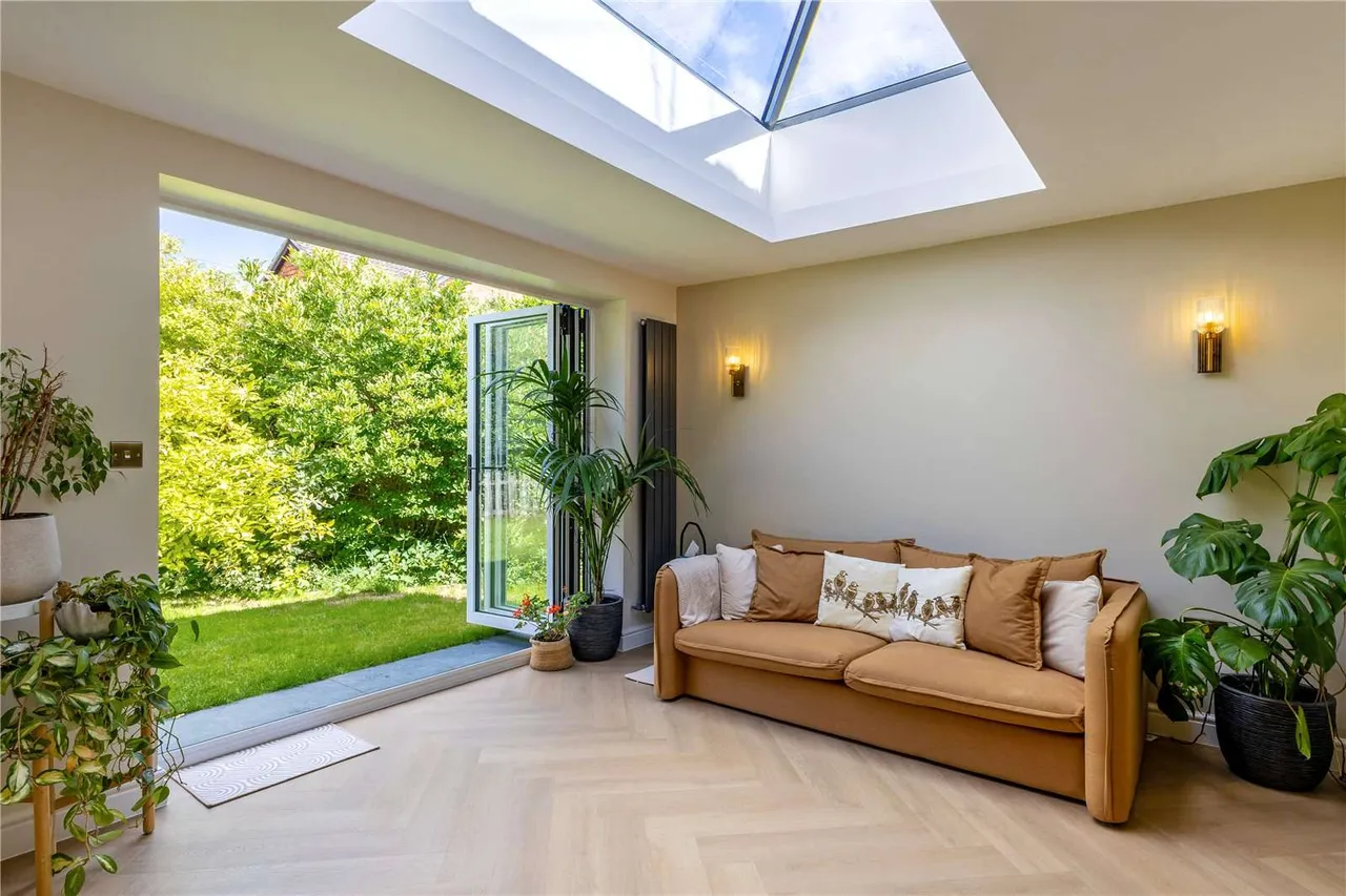 Crown Road, Virginia Water, GU25, photo 5