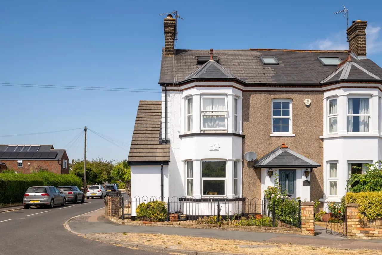 Marsworth Road, Pitstone, photo 20