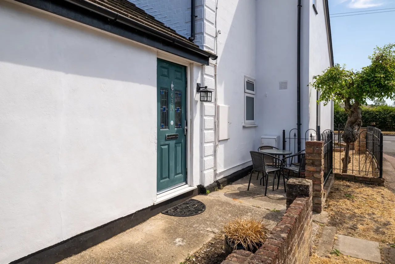 Marsworth Road, Pitstone, photo 17