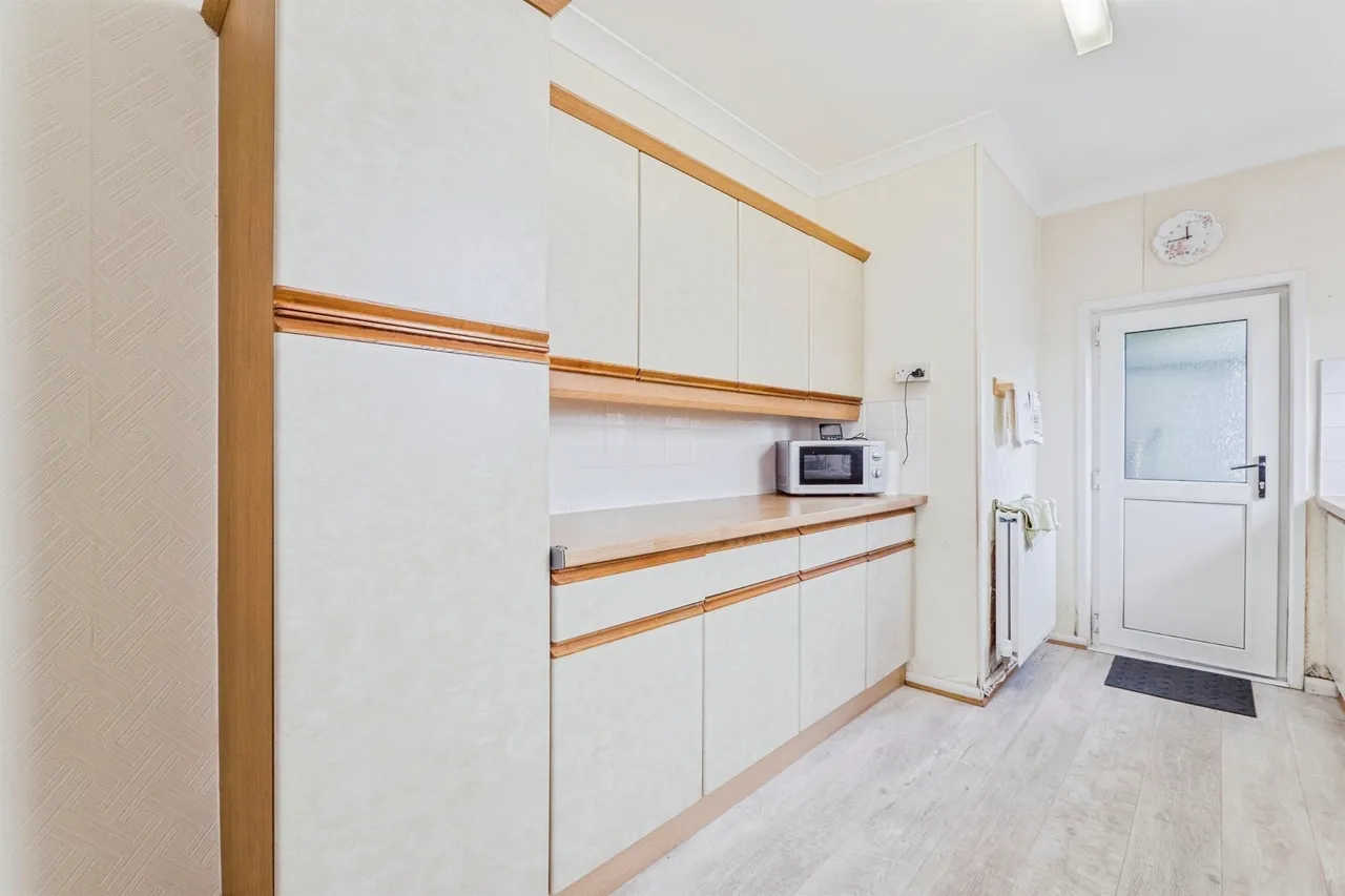 Inverness Place, Roath, Cardiff, photo 6
