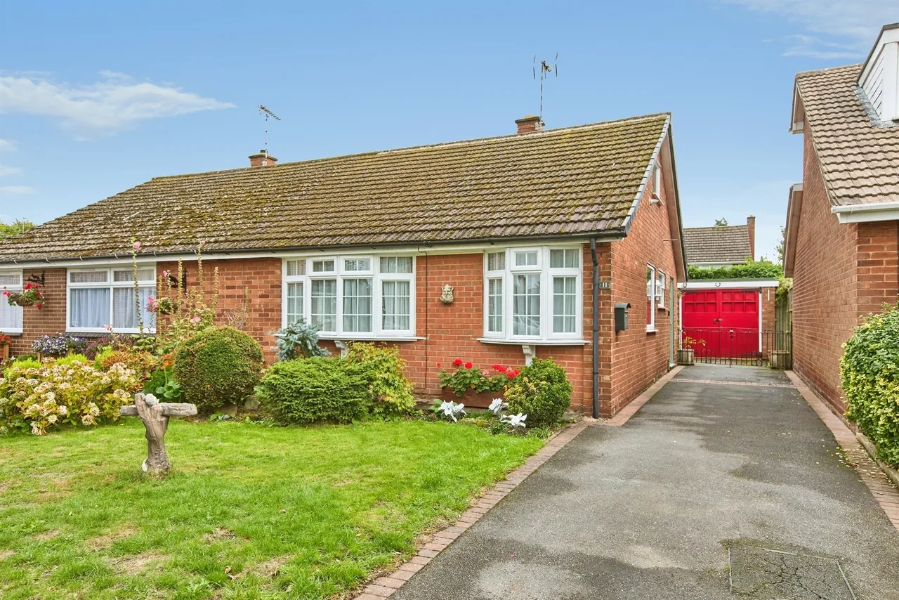 2 bed house for sale — Hall Park, Barrow-On-Trent, Derby