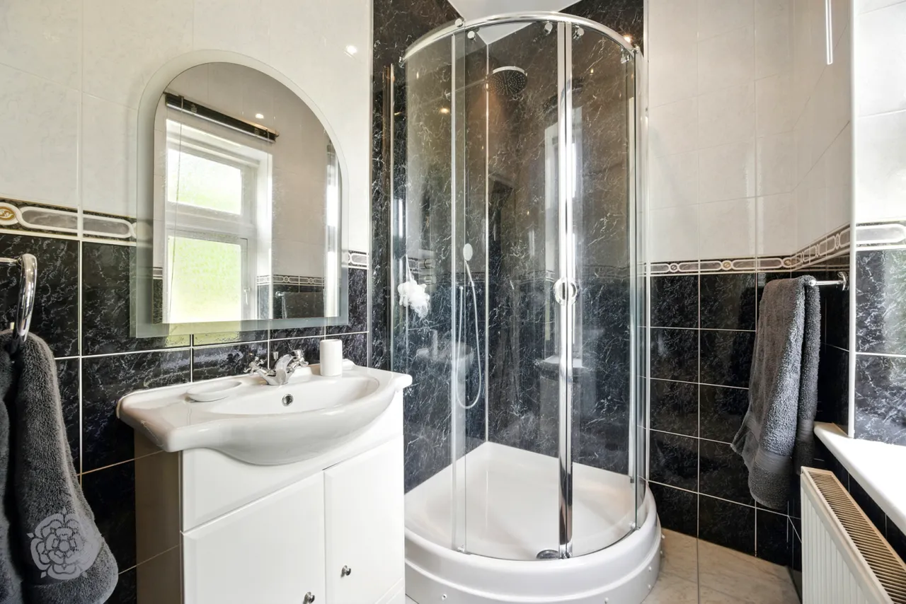 Kenyon Lane, Lowton, Warrington, WA3 1LH, photo 24