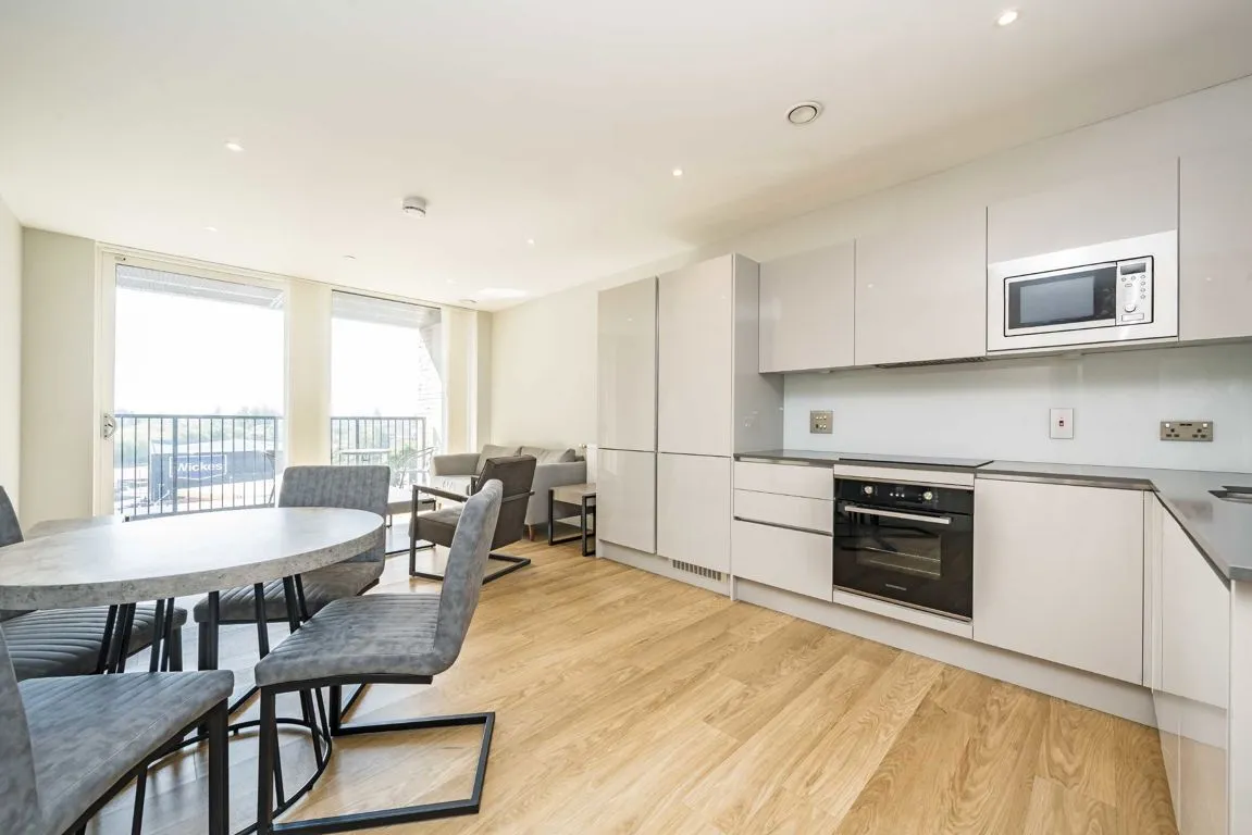 Plough Lane, SW17, photo 6