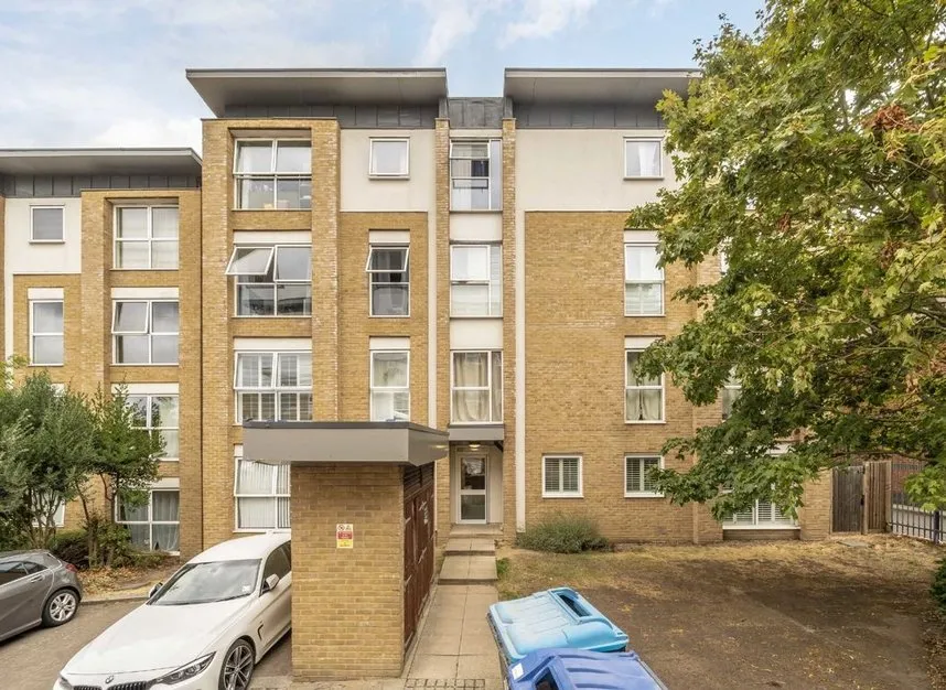 2 bed flat to rent — Highwood Close, East Dulwich, SE22