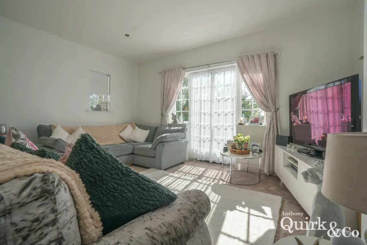 Canvey Road, Canvey Island, SS8, photo 2