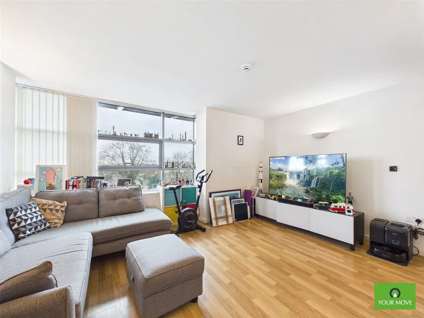 1 bed flat for sale, Mercury Gardens, Romford, RM1