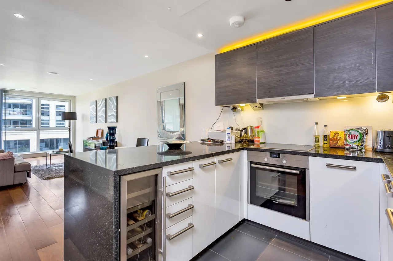 flat for sale, Octavia House, Imperial Wharf, SW6