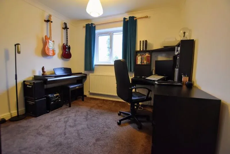 Gordale, Heelands, Milton Keynes, Buckinghamshire, MK13 7NQ, photo 9