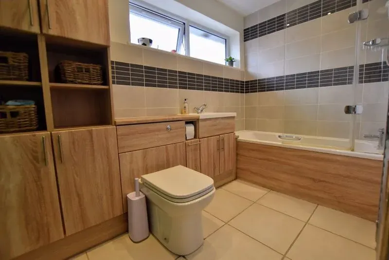 Gordale, Heelands, Milton Keynes, Buckinghamshire, MK13 7NQ, photo 8