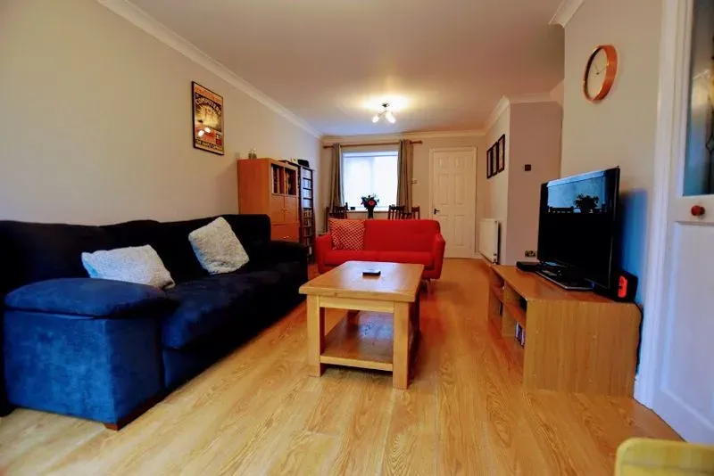 Gordale, Heelands, Milton Keynes, Buckinghamshire, MK13 7NQ, photo 5