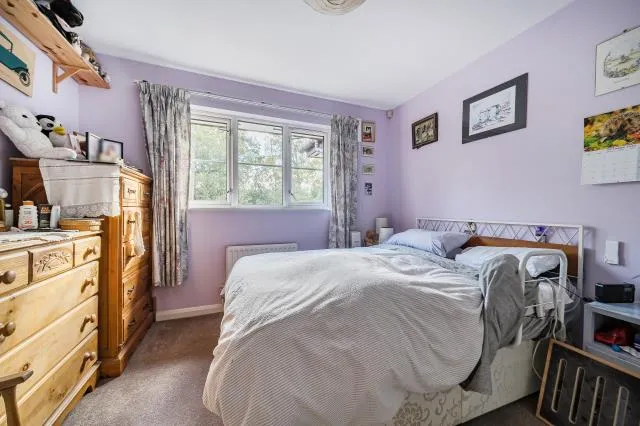 Butler Road, Bagshot, GU19, photo 12