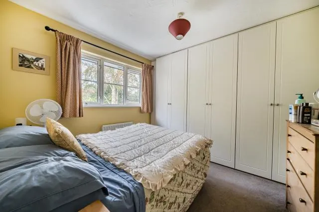 Butler Road, Bagshot, GU19, photo 13