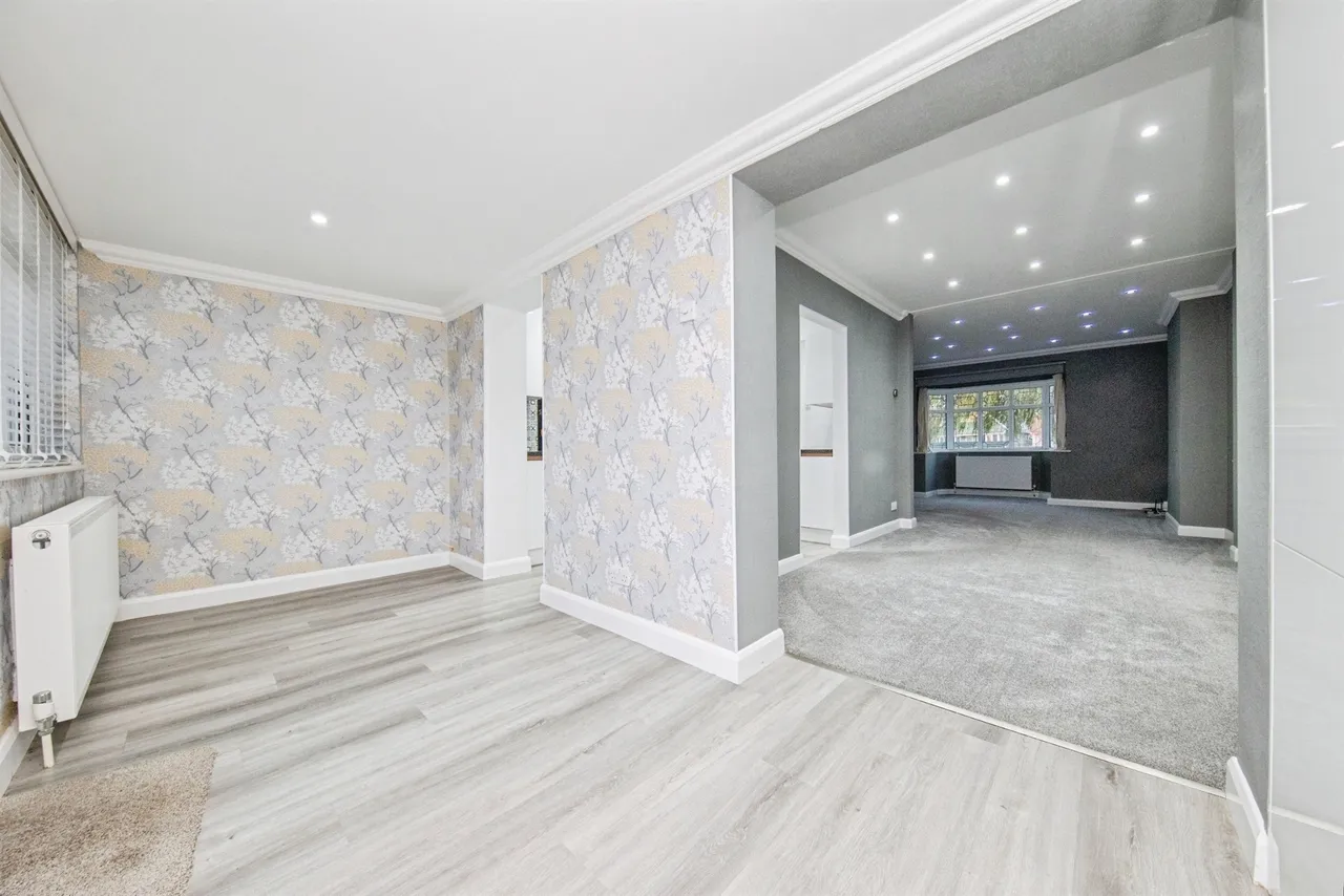 Garden Road, Jaywick, CO15, photo 10