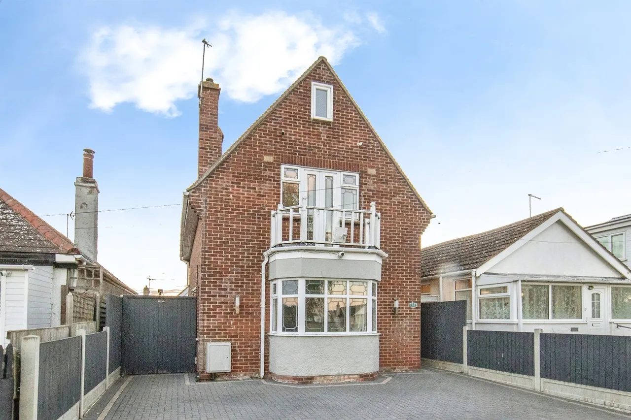 Garden Road, Jaywick, CO15, photo 21