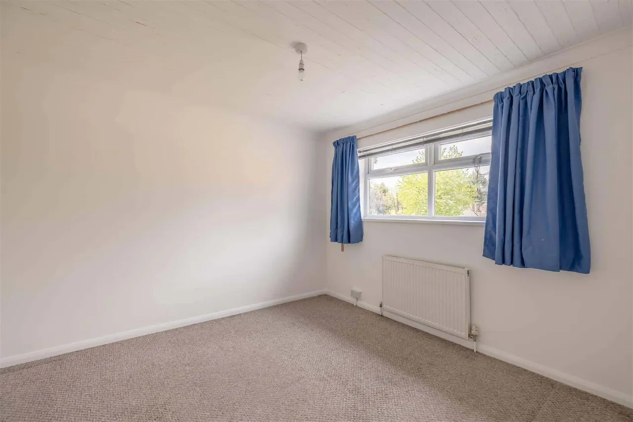 Moat Drive, Slough, Berkshire, SL2 5TG, photo 15