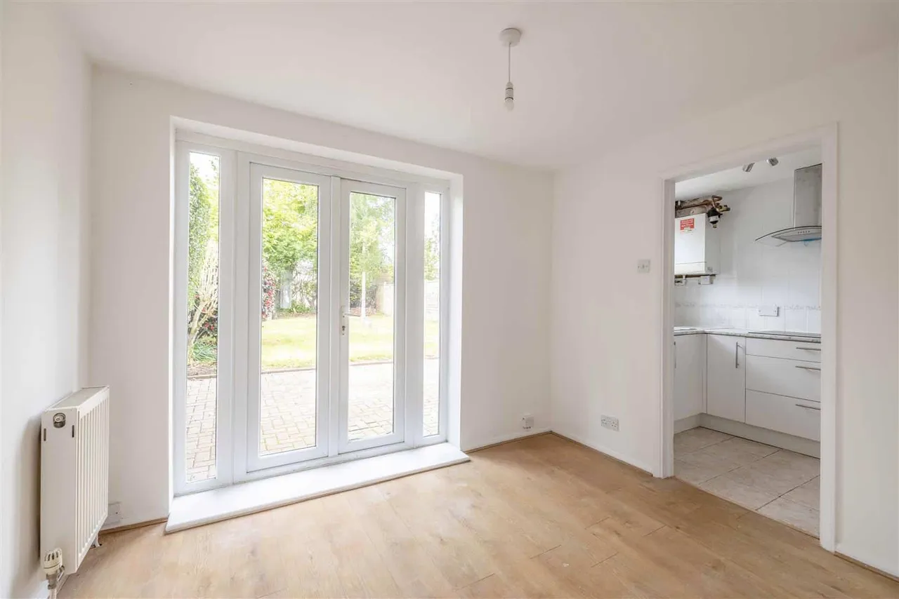 Moat Drive, Slough, Berkshire, SL2 5TG, photo 4