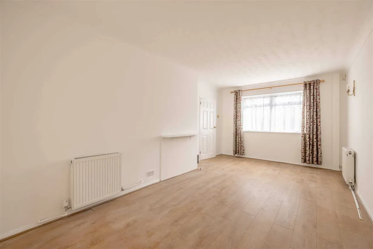 Moat Drive, Slough, Berkshire, SL2 5TG, photo 11