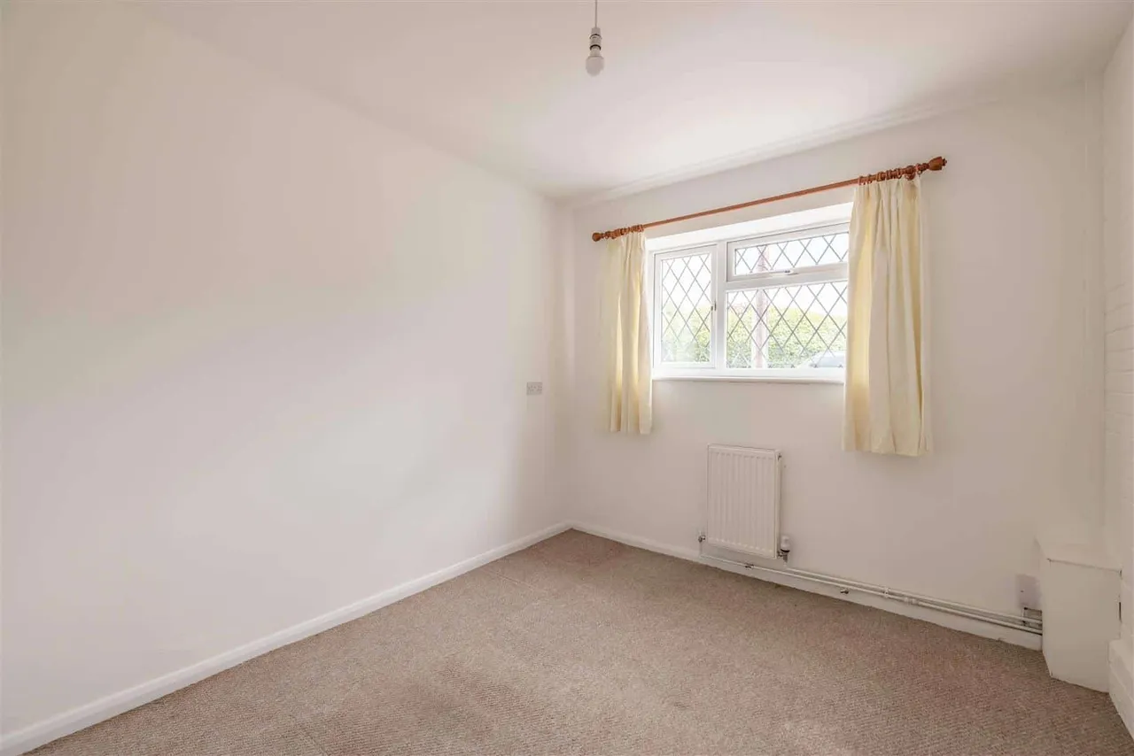 Moat Drive, Slough, Berkshire, SL2 5TG, photo 14