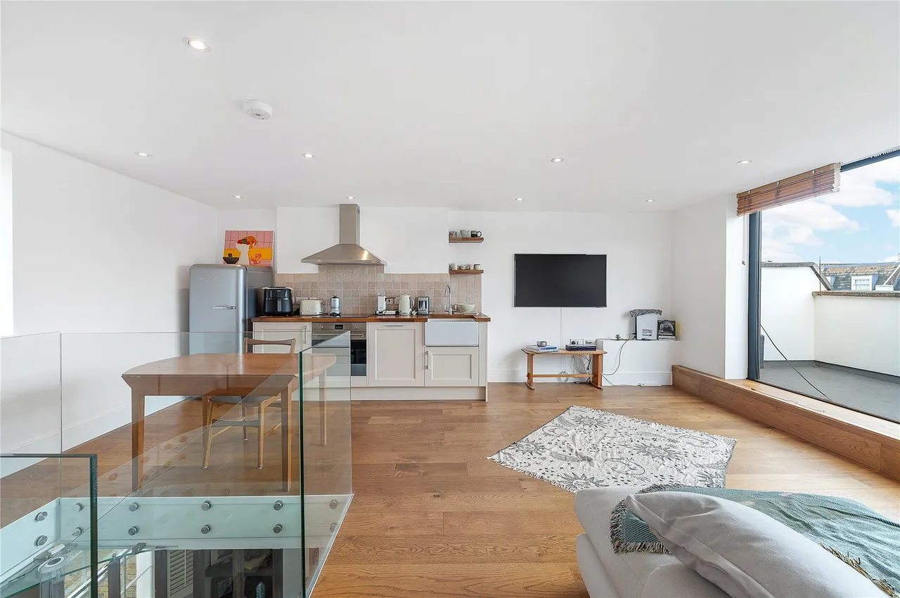 Gloucester Avenue, Primrose Hill, London, NW1, photo 4