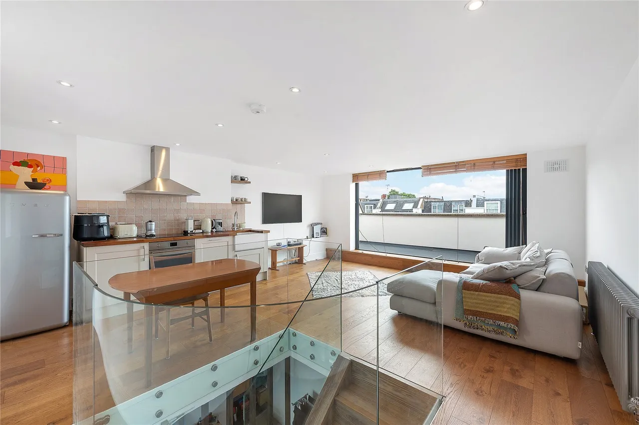 Gloucester Avenue, Primrose Hill, London, NW1, photo 2