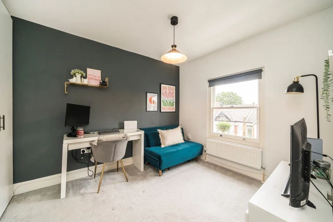 Mill Hill Road, W3, photo 6