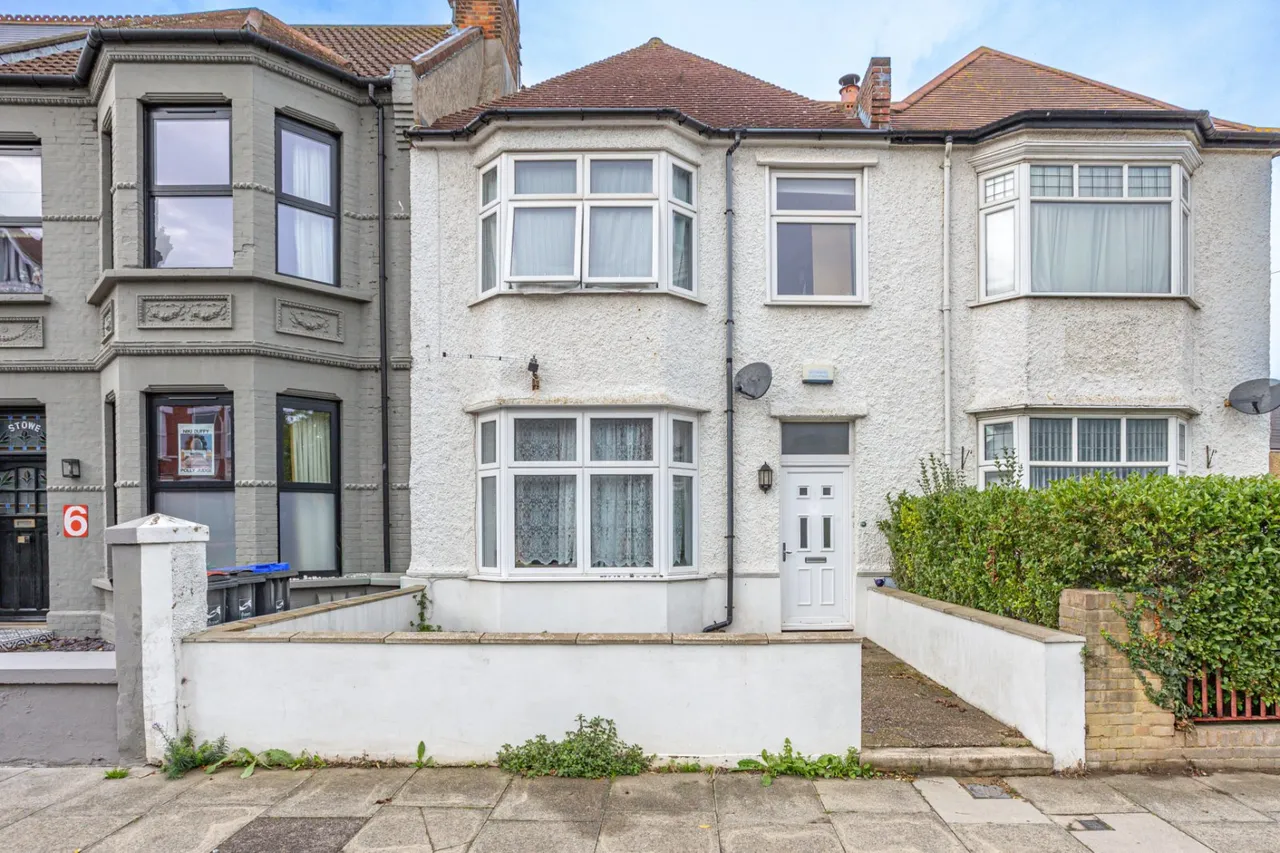 6 bed house for sale, Warwick Road, Margate, CT9