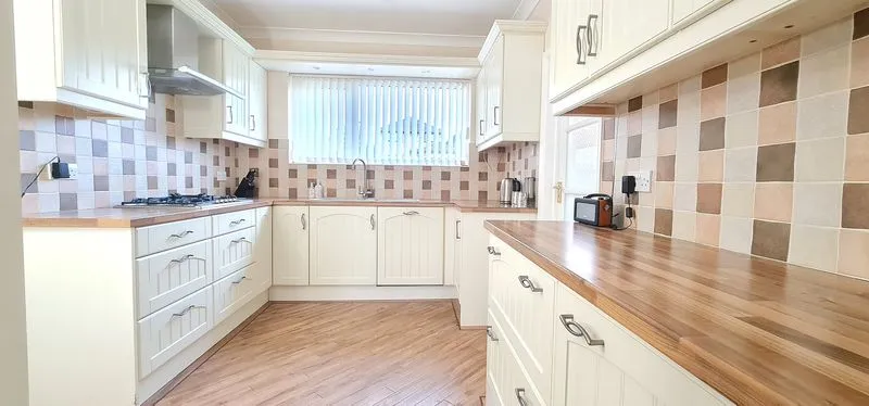Springwater Road, Leigh-On-Sea, Essex, SS9 5BJ, photo 8