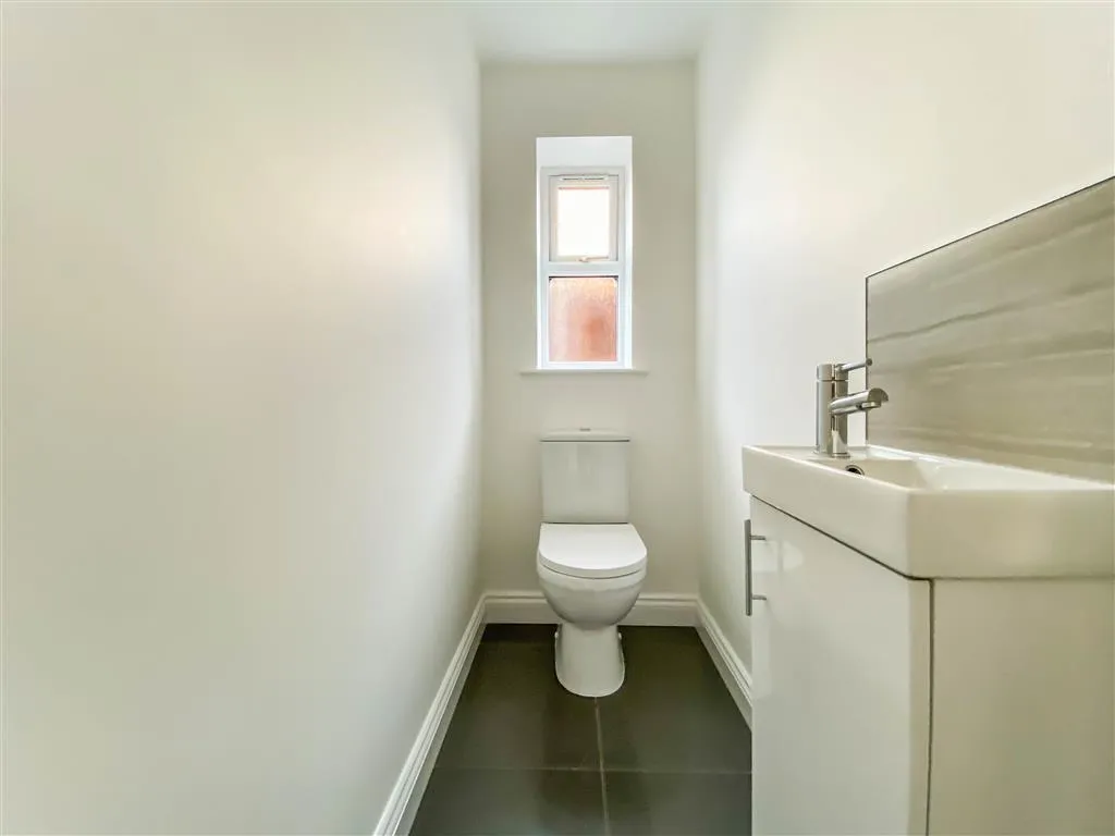 Hall End, Wednesbury, WS10, photo 2