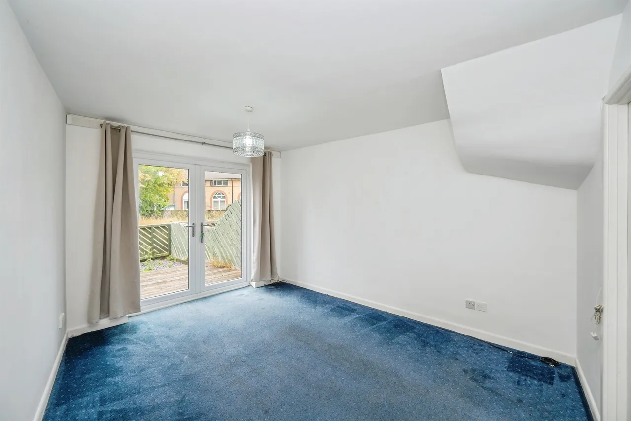 Wellington Crescent, Derby, DE1, photo 2