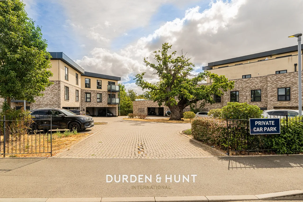 Newmans Lane, Loughton, IG10, photo 27
