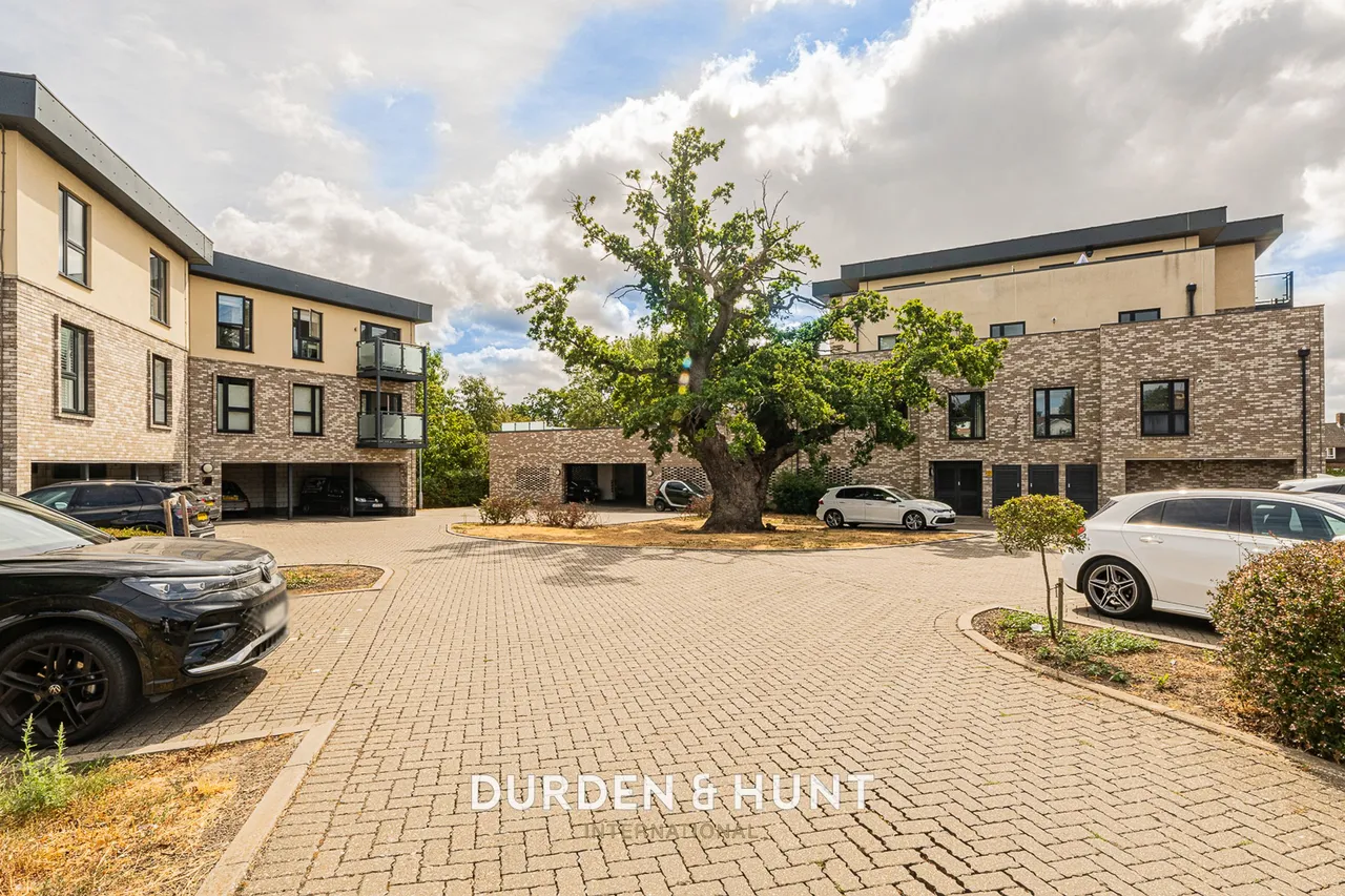 Newmans Lane, Loughton, IG10, photo 25