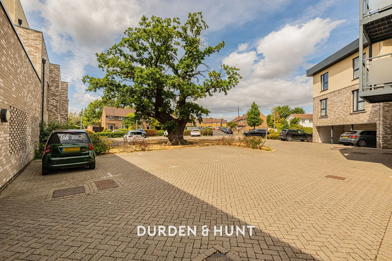 Newmans Lane, Loughton, IG10, photo 23