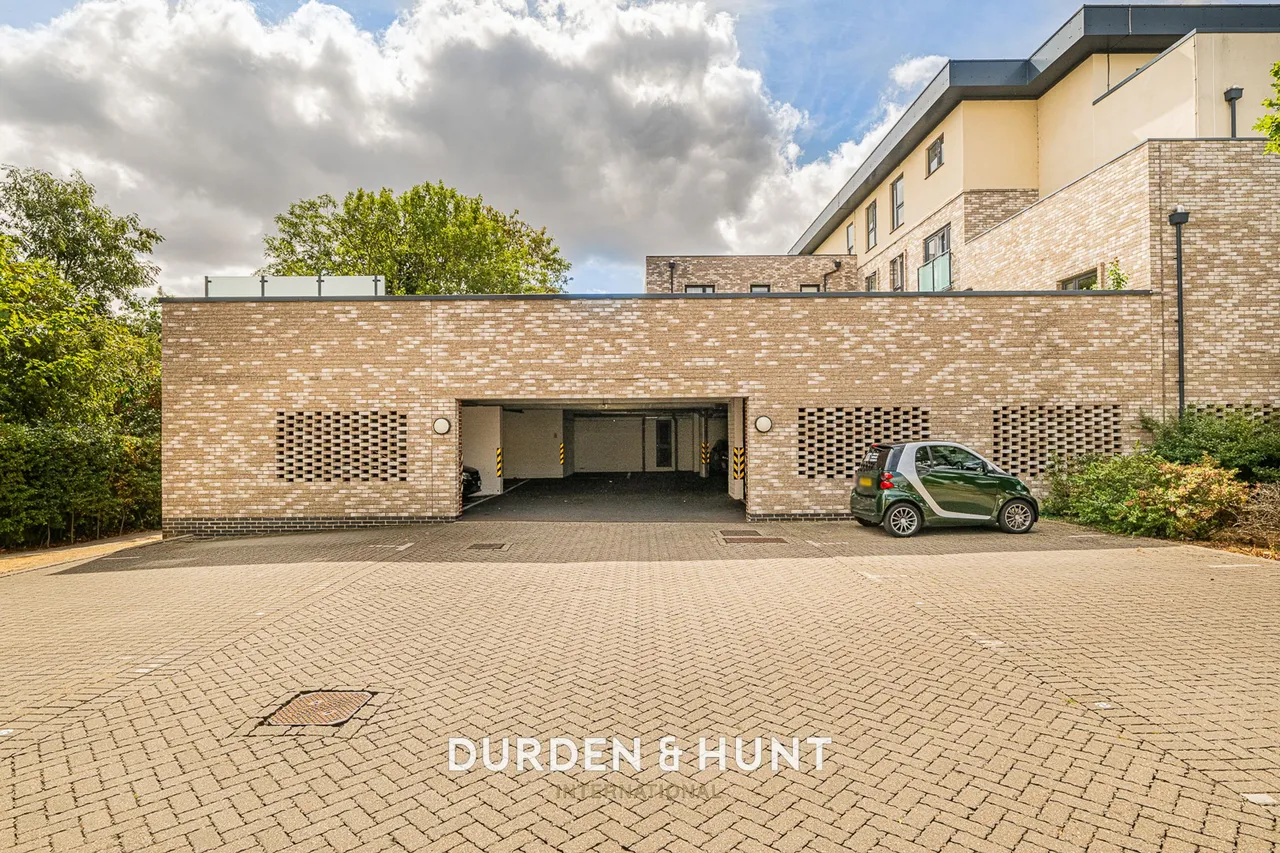 Newmans Lane, Loughton, IG10, photo 24