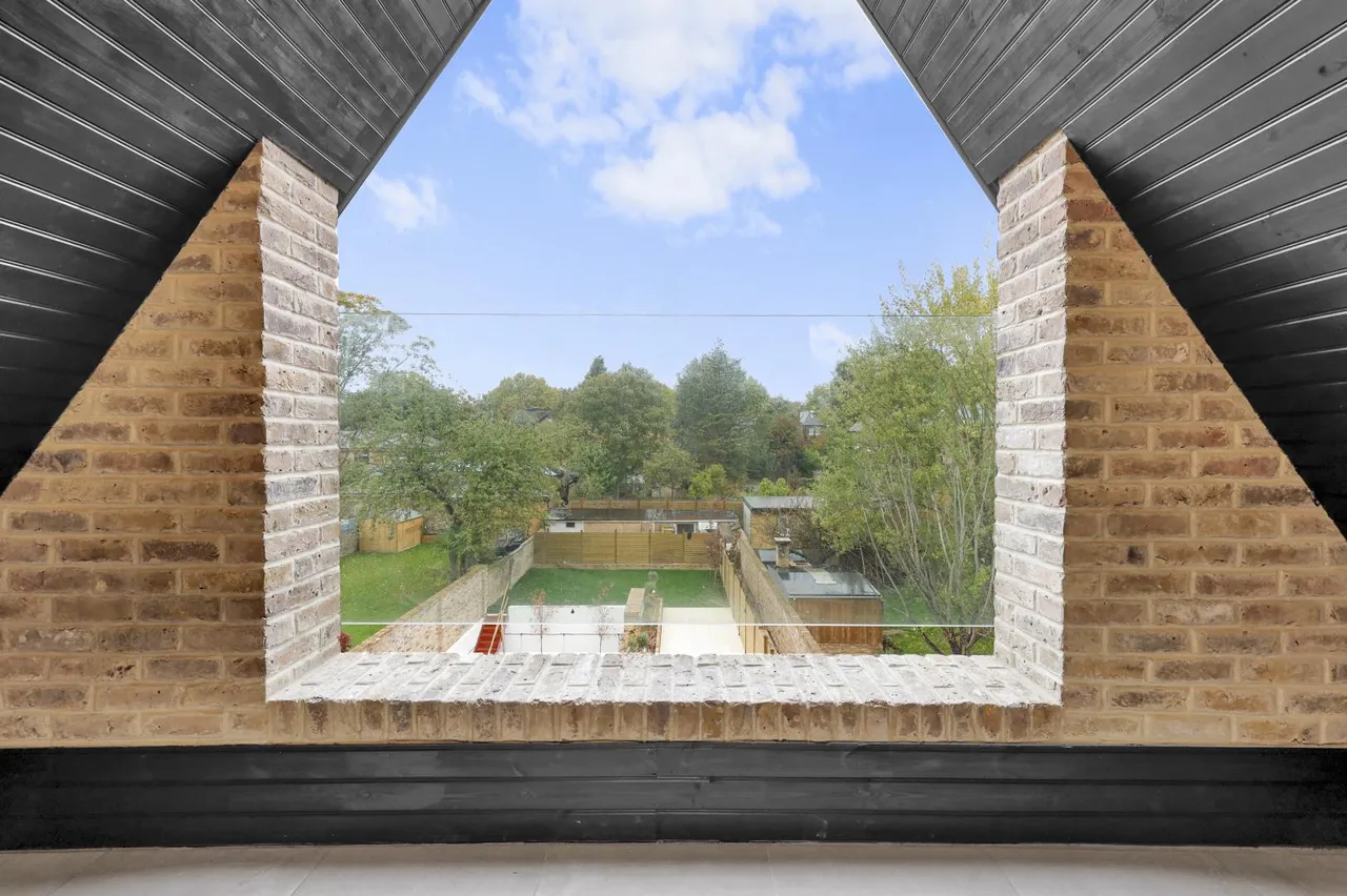 Gordon Road, London, W5 2AR, photo 2