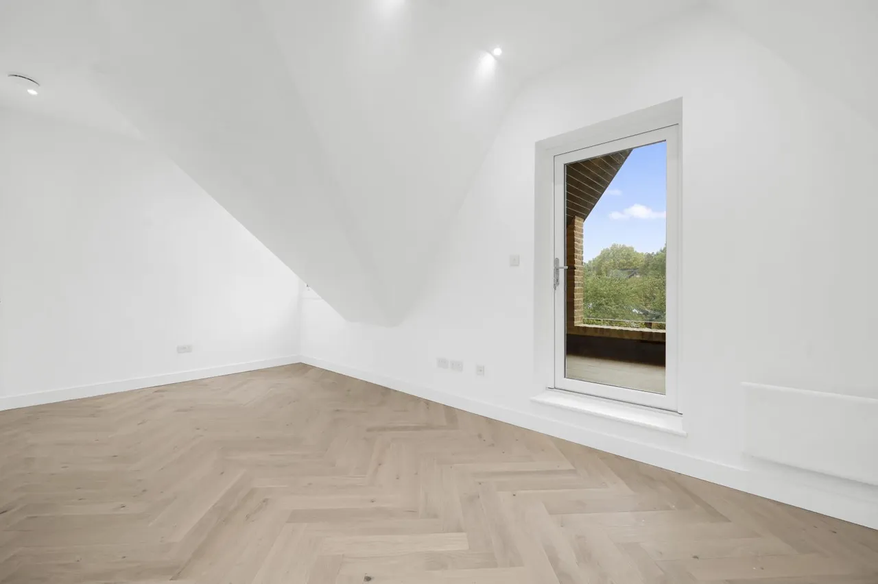 Gordon Road, London, W5 2AR, photo 16