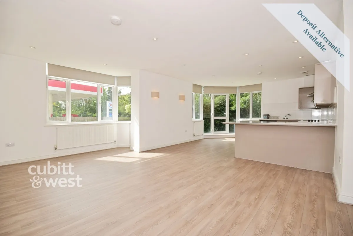 Wood Street, East Grinstead, RH19, photo 3