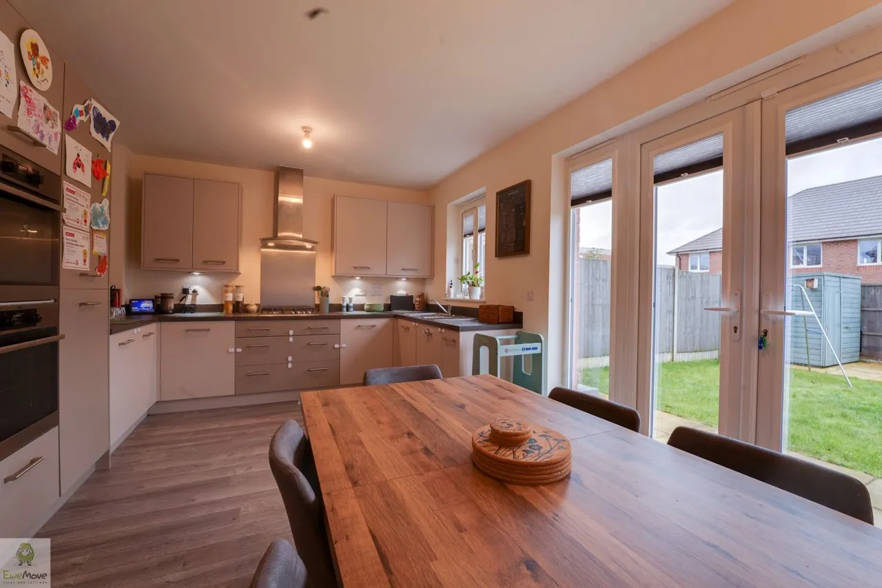 Oberton Gardens, Stafford, ST18, photo 10