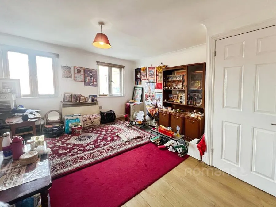 Victoria Road, Aldershot, GU11, photo 8