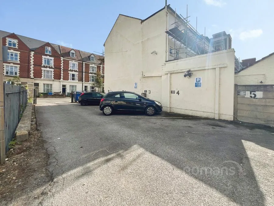 Victoria Road, Aldershot, GU11, photo 14