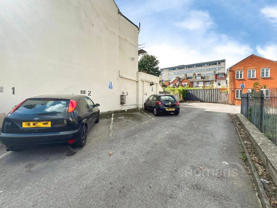 Victoria Road, Aldershot, GU11, photo 15