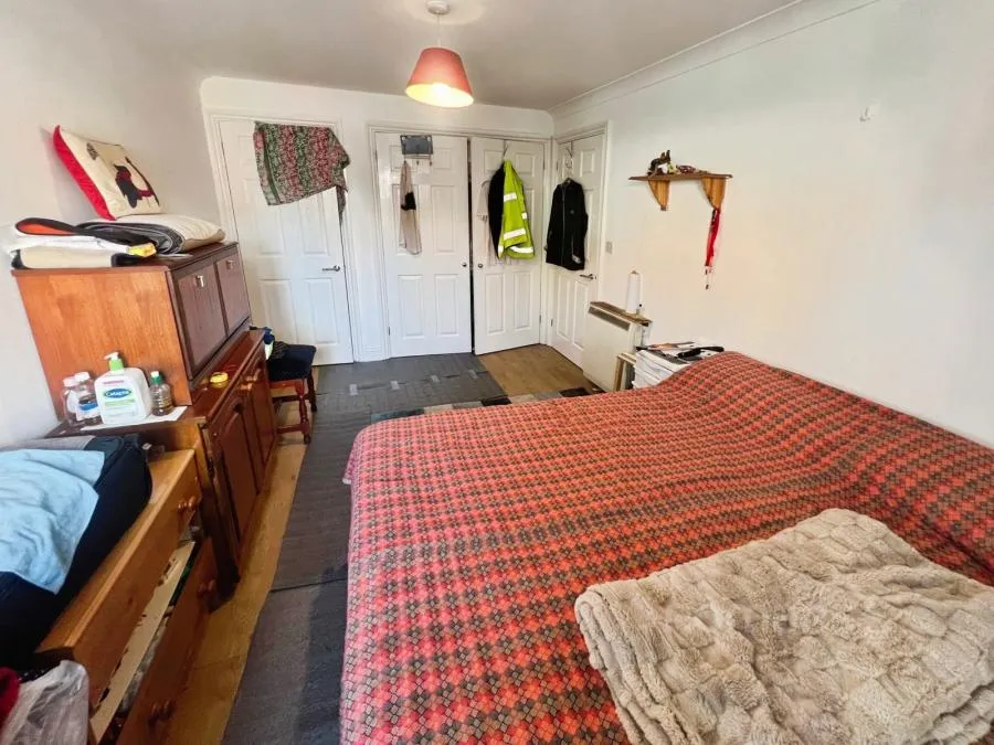 Victoria Road, Aldershot, GU11, photo 5