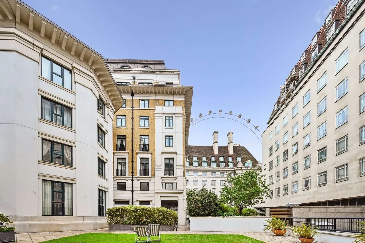 2 bed flat for sale, Chicheley Street, London, SE1