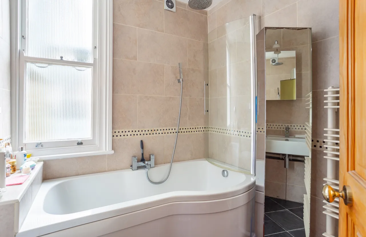 College Road, Epsom, KT17, photo 14