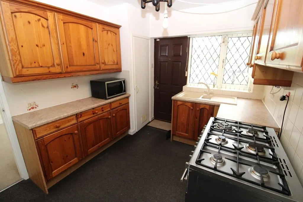 Pogmoor Road, Pogmoor, photo 5