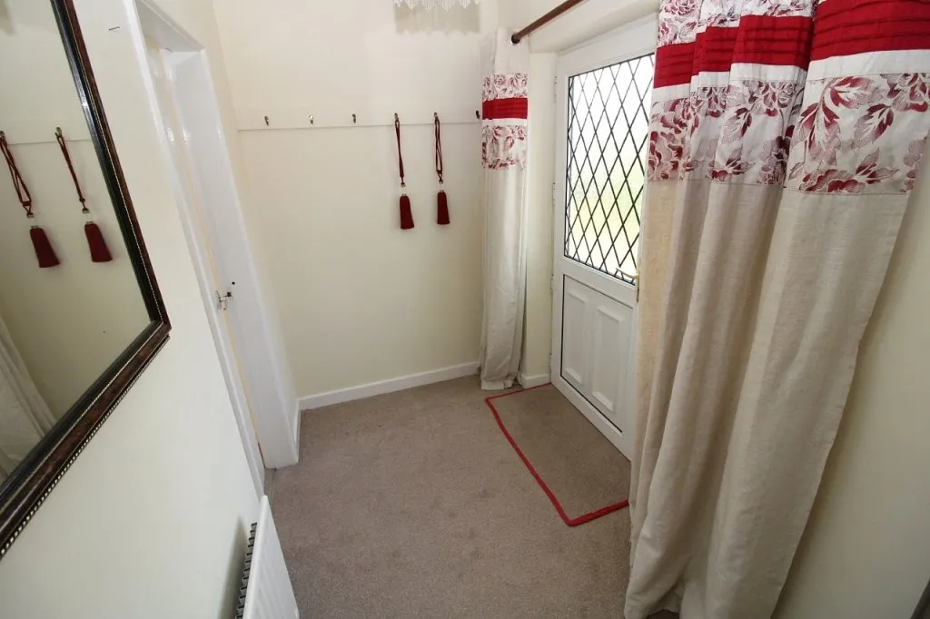 Pogmoor Road, Pogmoor, photo 11