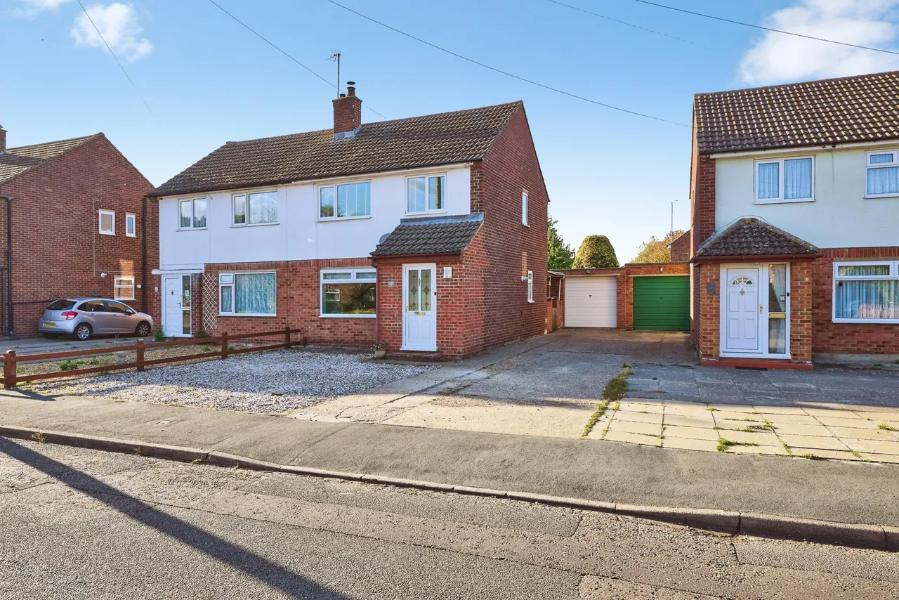 3 bed house for sale, Coles Road, Milton, CB24
